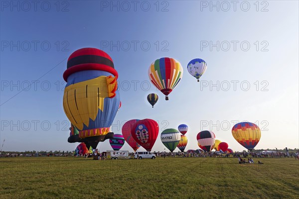 Hot-air balloons, Ballooning Festival, Saint-Jean-sur-Richelieu, Quebec Province, Canada, North America