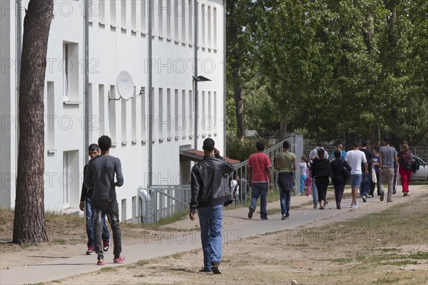 Refugees at the central contact point for asylum seekers in the state of Brandenburg in Eisenhuettenstadt, 03.06.201.5