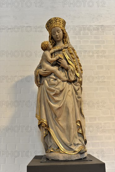 St Peter's Church, parish church, construction began in 1310, Moenckebergstrasse, Gothic sculpture of the Madonna and Child, richly decorated with golden elements, Hamburg, Hanseatic City of Hamburg, Germany, Europe
