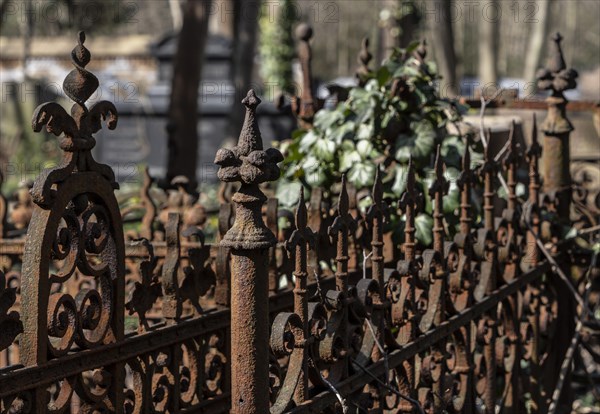 Rusty grave fences, Kirchof 1 of the Evangelische Georgen-Parochialgemeinde, Greisfswalder Strasse, Berlin, Germany, Europe