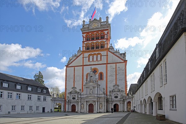 Forecourt with Romanesque St Matthias Church and Benedictine Abbey, Trier, Rhineland-Palatinate, Germany, Europe