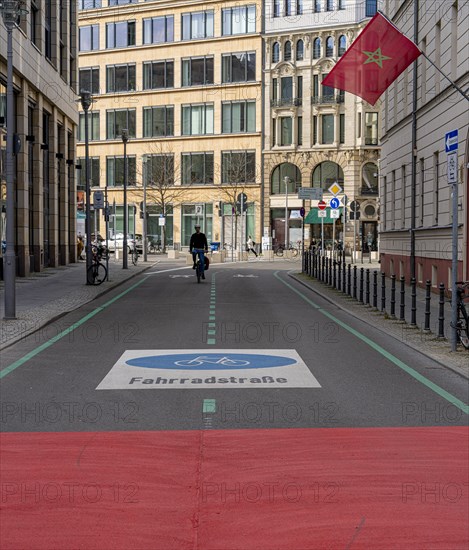 Symbolic photo on the subject of bicycle lanes in Berlin, Niederwallstrasse and Hausvogteiplatz, Berlin-Mitte, Germany, Europe