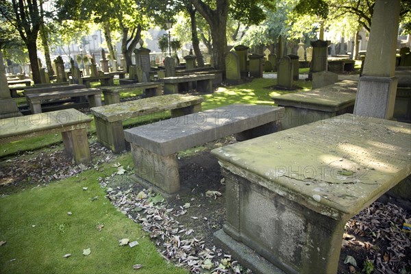 Graves in churchyard, Saint Nicholas Kirk, Aberdeen, Scotland, United Kingdom, Europe