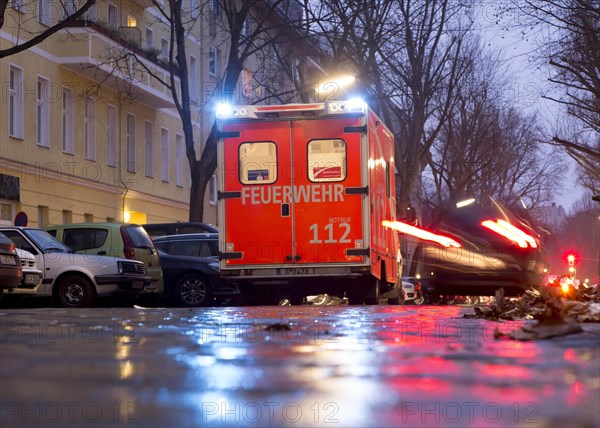 Deployment of an ambulance from the Berlin fire brigade, 09.12.2015