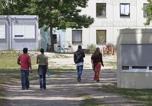 Refugees at the central contact point for asylum seekers in the state of Brandenburg in Eisenhuettenstadt, 03.06.201.5