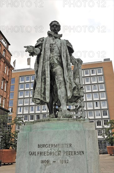 Statue of Mayor Carl Friedrich Petersen in Hamburg, Hamburg, Hanseatic City of Hamburg, Germany, Europe