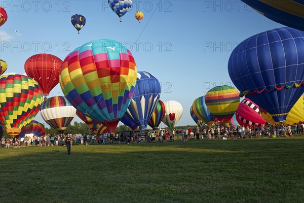 Hot-air balloons, Ballooning Festival, Saint-Jean-sur-Richelieu, Quebec Province, Canada, North America