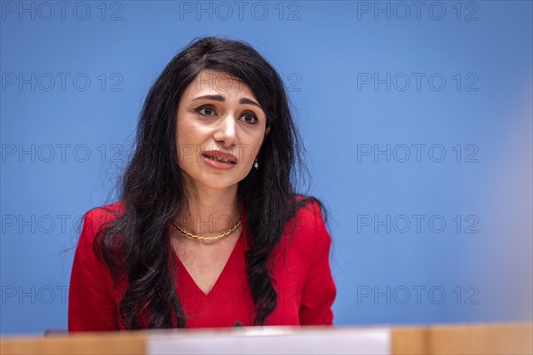 Eter Hachmann, Chairwoman, umbrella organisation of migrant organisations in Eastern Germany (DaMOst), at a federal press conference of the Alliance Together for Democracy. At the federal level. On the ground. For all. in Berlin, 21.03.2024