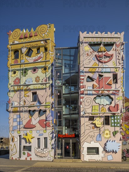 Happy Rizzi House, designed by US artist James Rizzi (1950-2011) and realised by Braunschweig architect Konrad Kloster, Ackerhof, Braunschweig, Lower Saxony, Germany, Europe