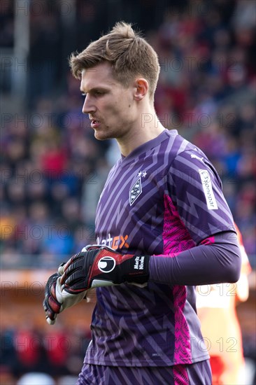 Football match, Moritz NICOLAS Borussia Moenchengladbach portrait, Voith-Arena football stadium, Heidenheim