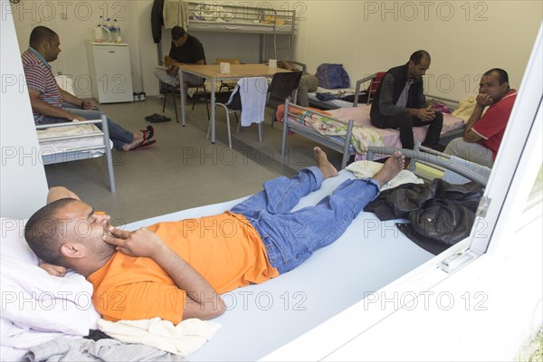 Refugees from Pakistan at the central contact point for asylum seekers in the state of Brandenburg in Eisenhuettenstadt, 03.06.201.5