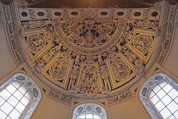 Interior view with ceiling fresco of UNESCO St Peter's Cathedral, dome, arts and crafts, figures, relief, Trier, Rhineland-Palatinate, Germany, Europe
