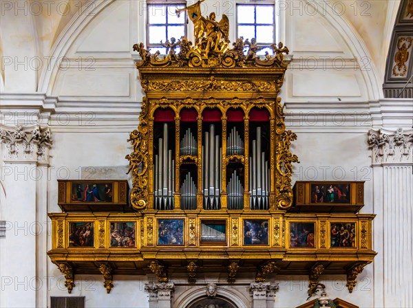 Organ, Cathedral of Santa Maria Annunziata, 13th century, Udine, most important historical city of Friuli, Italy, Udine, Friuli, Italy, Europe