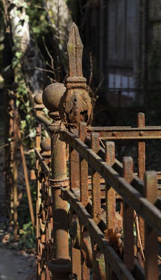 Rusty grave fences, Kirchof 1 of the Evangelische Georgen-Parochialgemeinde, Greisfswalder Strasse, Berlin, Germany, Europe