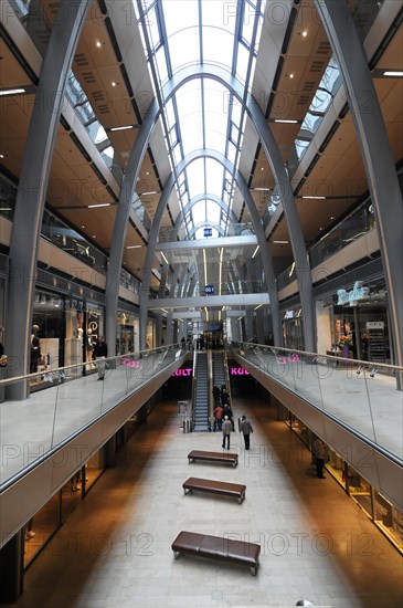 Europa Passage, Ballindamm, View of aisles and shops in a shopping centre with few people, Hamburg, Hanseatic City of Hamburg, Germany, Europe