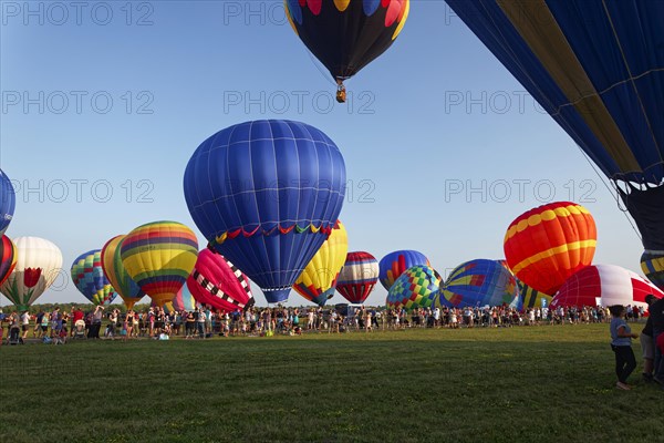 Hot-air balloons, Ballooning Festival, Saint-Jean-sur-Richelieu, Quebec Province, Canada, North America