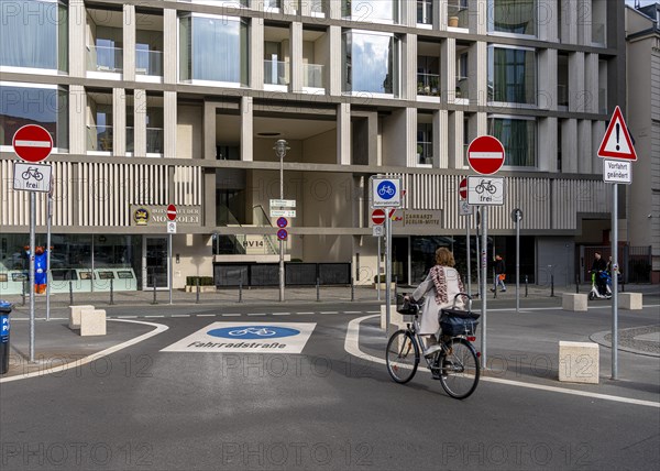 Symbolic photo on the subject of bicycle lanes in Berlin, Niederwallstrasse and Hausvogteiplatz, Berlin-Mitte, Germany, Europe