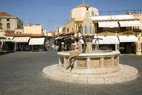 Place Ippokratous square and fountain, Rhodes town, Greece, Europe