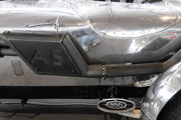 RETRO CLASSICS 2010, Stuttgart Messe, Stuttgart, Baden-Wuerttemberg, Germany, Europe, SIDDELEY 5500 Streamline, built in 1936, side view of a historic silver racing car with start number and radiator grille, Europe