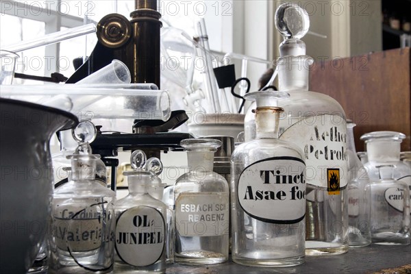 Glass jars for the production of medicines stand in the former laboratory in the historic Berg Pharmacy in Clausthal-Zellerfeld. The current Berg-Apotheke, one of the oldest pharmacies in Germany, was built in 1674, 09.11.2015