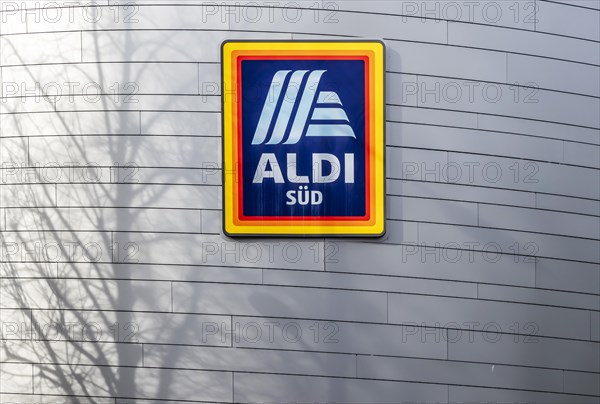 Discounter Aldi. Logo on the facade of a shop in Stuttgart, Baden-Wuerttemberg, Germany, Europe