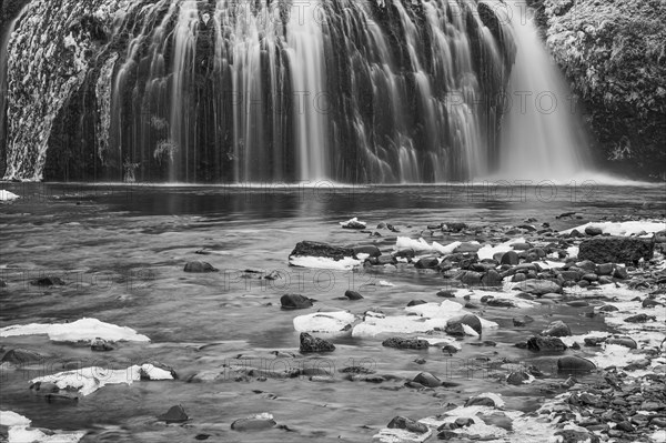 Stjornarfoss waterfall, near Kirkjubaejarklaustur, black and white photo, Sudurland, Iceland, Europe