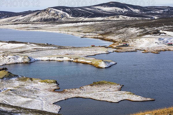 Crater lakes in a volcanic landscape, onset of winter, Fjallabak Nature Reserve, Sudurland, Iceland, Europe