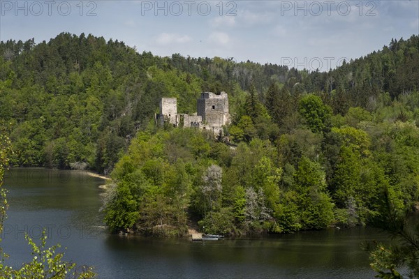 Dobra castle ruins at the Dobra reservoir, Kamptal, Waldviertel, Lower Austria, Austria, Europe