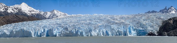 Panorama, Glacier, Lago Grey, Torres del Paine National Park, Parque Nacional Torres del Paine, Cordillera del Paine, Towers of the Blue Sky, Region de Magallanes y de la Antartica Chilena, Ultima Esperanza Province, UNESCO Biosphere Reserve, Patagonia, End of the World, Chile, South America