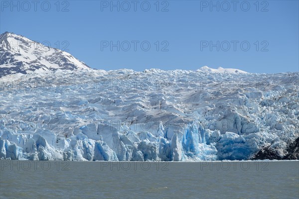 Glacier, Lago Grey, Torres del Paine National Park, Parque Nacional Torres del Paine, Cordillera del Paine, Towers of the Blue Sky, Region de Magallanes y de la Antartica Chilena, Ultima Esperanza Province, UNESCO Biosphere Reserve, Patagonia, End of the World, Chile, South America