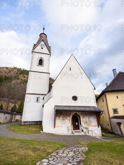 Parish church Tragoess-Oberort, dedicated to St Magdalena, fortified church in Romanesque style, municipality of Tragoess-Sankt Katharein, Styria, Austria, Europe