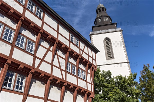 Leib'sches Haus, medieval half-timbered building as Upper Hesse Museum, Gothic bell tower of the former town church of St Pankratius, Old Town, Giessen, Giessen, Hesse, Germany, Europe