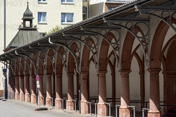Historic market arbours, archway with columns, arcades, Giessen weekly market market, old town, Giessen, Giessen, Hesse, Germany, Europe
