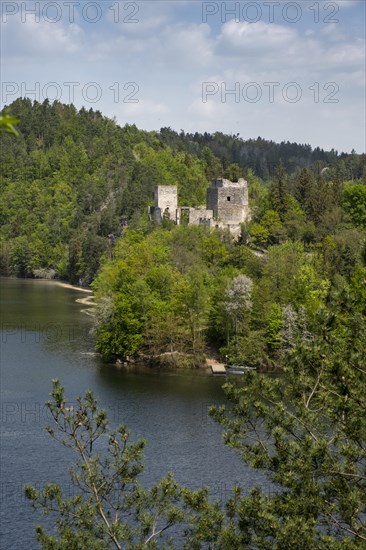 Dobra castle ruins at the Dobra reservoir, Kamptal, Waldviertel, Lower Austria, Austria, Europe