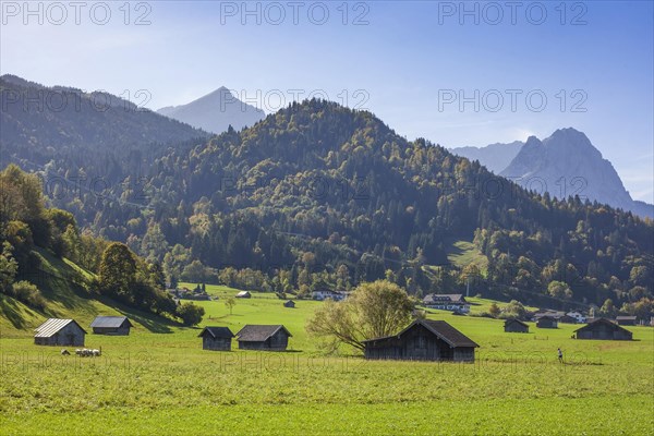 Hay barn with meadow, Alpspitze and Wetterstein mountains, Garmisch-Partenkirchen, Werdenfelser Land, Upper Bavaria, Bavaria, Germany, Europe