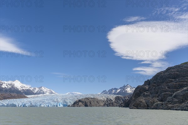 Glacier, Lago Grey, Torres del Paine National Park, Parque Nacional Torres del Paine, Cordillera del Paine, Towers of the Blue Sky, Region de Magallanes y de la Antartica Chilena, Ultima Esperanza Province, UNESCO Biosphere Reserve, Patagonia, End of the World, Chile, South America