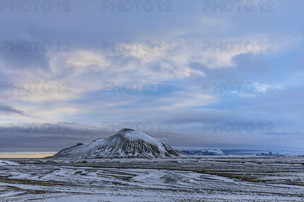 Volcanic hills, onset of winter, Fjallabak Nature Reserve, Sudurland, Iceland, Europe