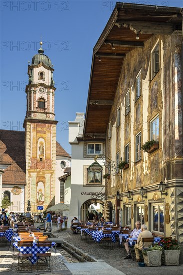 Lueftlmalerei, beer garden, Mittenwald, Werdenfelser Land, Upper Bavaria, Bavaria, Germany, Europe