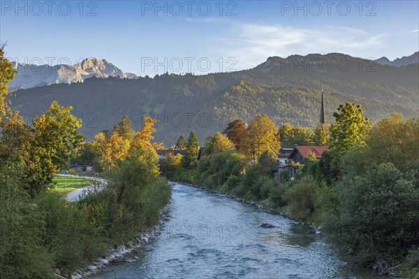 Loisach Wetterstein range and Dreitorspitze in the evening light, Garmisch-Partenkirchen, Werdenfelser Land, Upper Bavaria, Bavaria, Germany, Europe