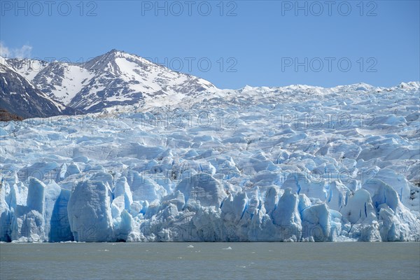 Glacier, Lago Grey, Torres del Paine National Park, Parque Nacional Torres del Paine, Cordillera del Paine, Towers of the Blue Sky, Region de Magallanes y de la Antartica Chilena, Ultima Esperanza Province, UNESCO Biosphere Reserve, Patagonia, End of the World, Chile, South America