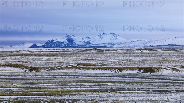 Snow-capped mountains and overgrown river landscape, onset of winter, Fjallabak Nature Reserve, Sudurland, Iceland, Europe
