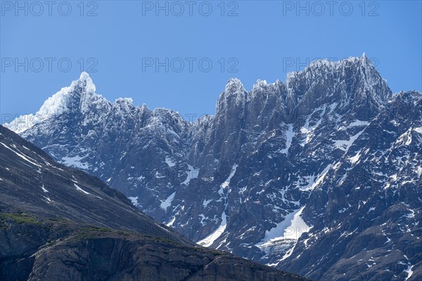 Andes, mountain range, Torres del Paine National Park, Parque Nacional Torres del Paine, Cordillera del Paine, Towers of the Blue Sky, Region de Magallanes y de la Antartica Chilena, Ultima Esperanza province, UNESCO biosphere reserve, Patagonia, end of the world, Chile, South America