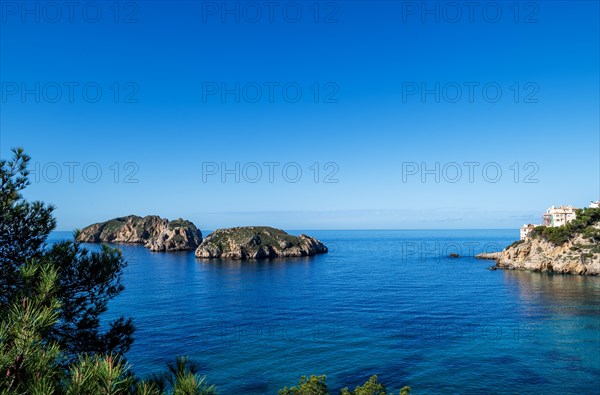 Malgrats-Inselm, Illes de las Malgrats seen from the Parque de les Malgrats, near Santa Ponca or Santa Ponsa, Majorca, Balearic Islands, Spain, Europe