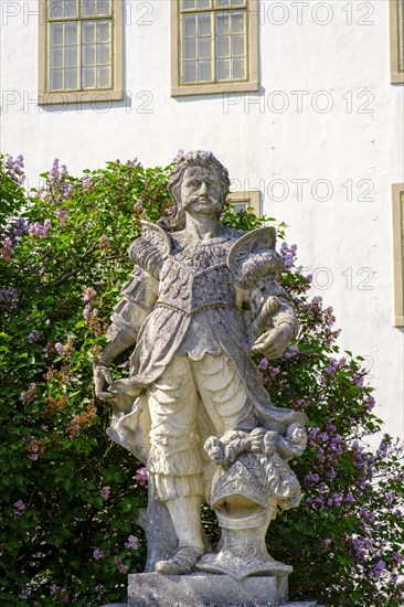 Guardian figure, Count von Breuner, Asparn Castle, Asparn an der Zaya, Weinviertel, Lower Austria, Austria, Europe