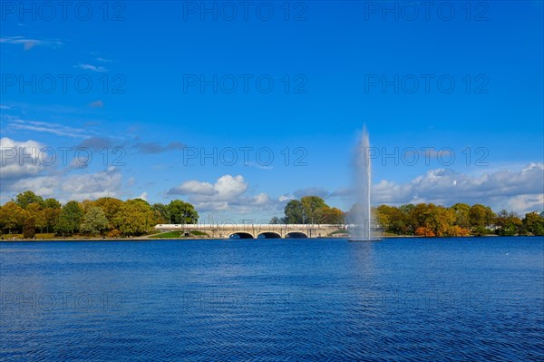 View over the Inner Alster with water fountain, Panorama, Hanseatic City of Hamburg, Hamburg, Germany, Europe