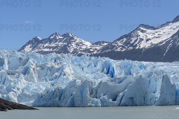 Glacier, Andean mountain range, Lago Grey, Torres del Paine National Park, Parque Nacional Torres del Paine, Cordillera del Paine, Towers of the Blue Sky, Region de Magallanes y de la Antartica Chilena, Ultima Esperanza province, UNESCO biosphere reserve, Patagonia, end of the world, Chile, South America