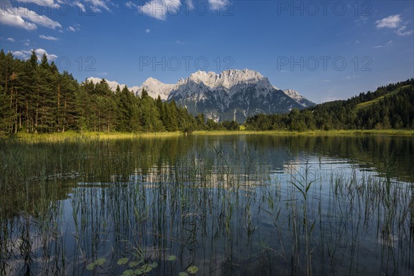 Luttensee in front of the Karwendel, Mittenwald, Werdenfelser Land, Upper Bavaria, Bavaria, Germany, Europe