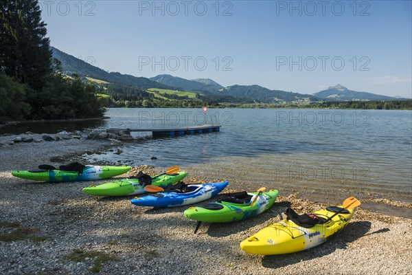 Kayaks, Lake Ammer, near Herrsching am Lake Ammer, Fuenfseenland, Upper Bavaria, Bavaria, Germany, Europe