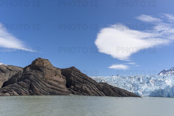 Glacier, Lago Grey, Torres del Paine National Park, Parque Nacional Torres del Paine, Cordillera del Paine, Towers of the Blue Sky, Region de Magallanes y de la Antartica Chilena, Ultima Esperanza Province, UNESCO Biosphere Reserve, Patagonia, End of the World, Chile, South America