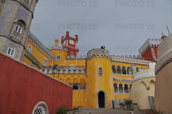 Palacio national de pena, sintra, portugal